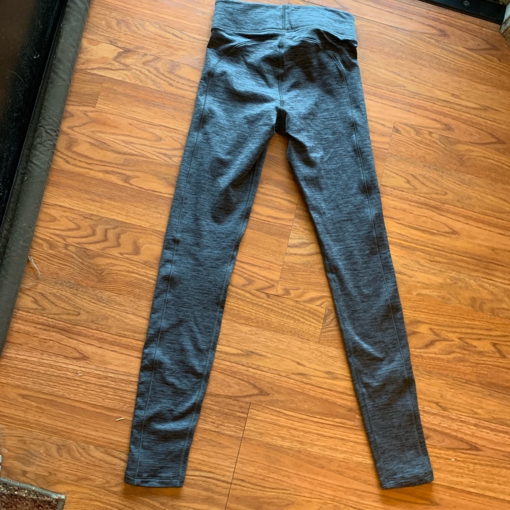 Under Armour Heat Gear Women's Size XS Leggings EUC - Picture 6 of 6